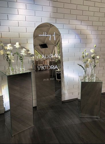 Колонна зеркальная 180 см